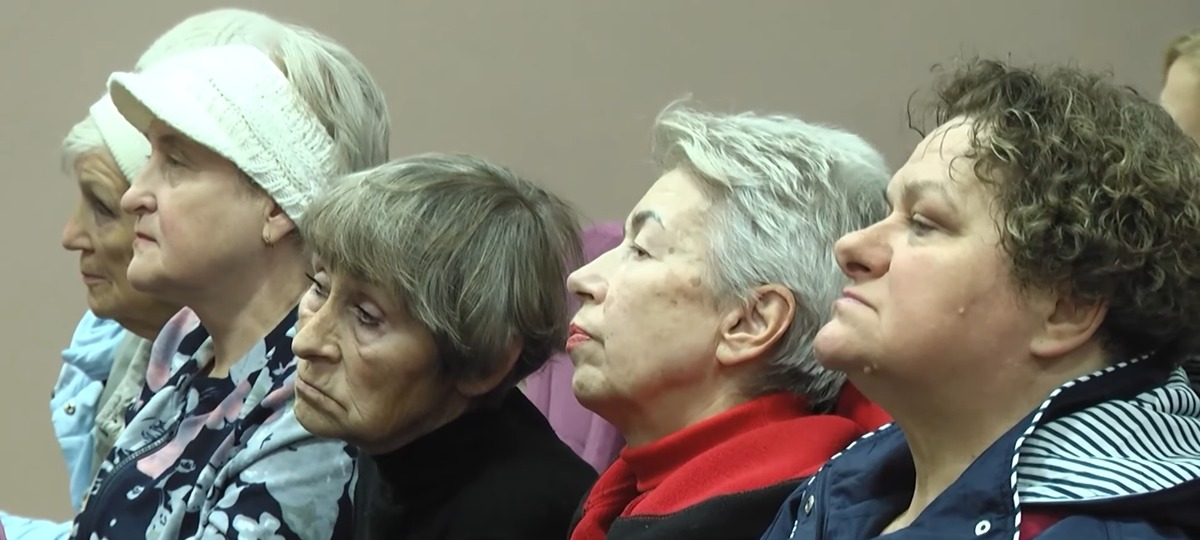 Жительницы Южного, которые выступают против строительства детского сада. Скриншот видео