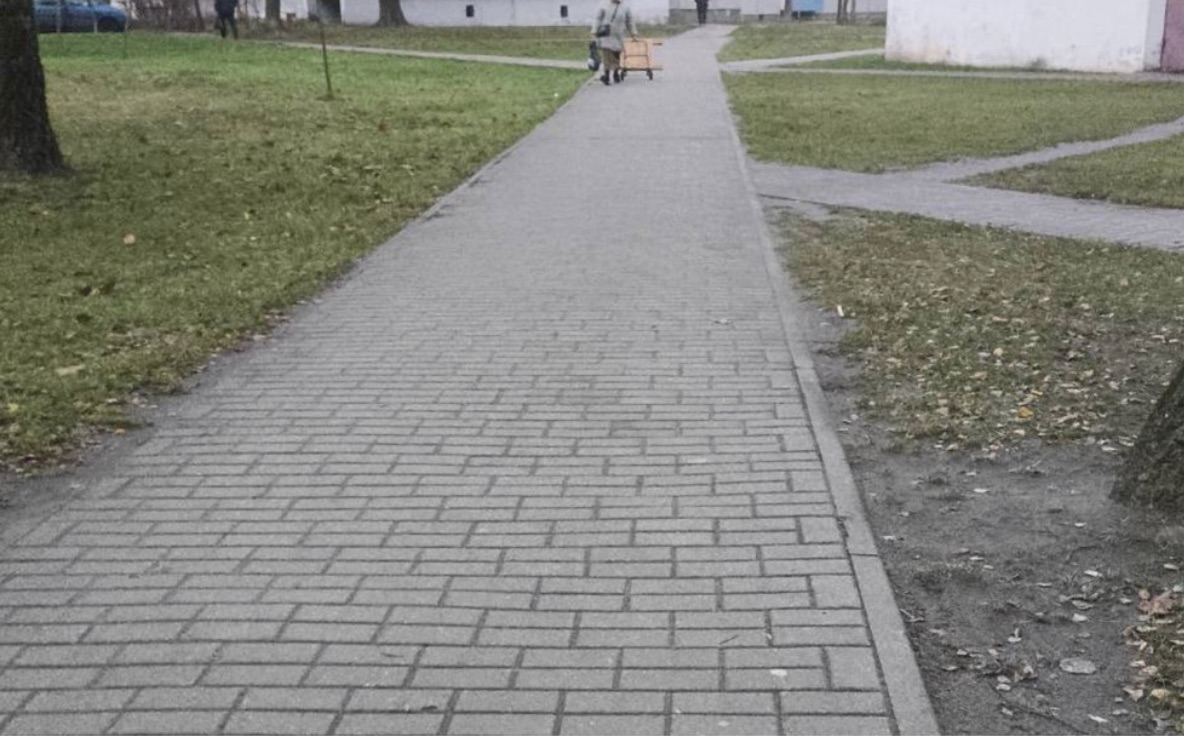 Благоустроенный тротуар на Московской, 346. 