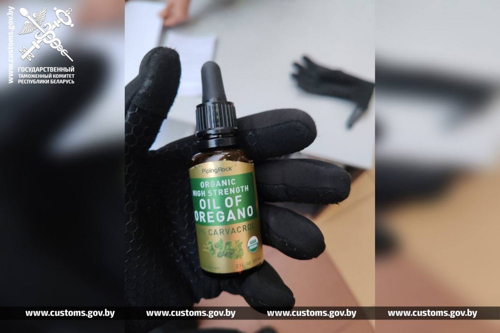 Масло орегано, которое изъяли у парня на границе Беларуси. Фото: ГТК
